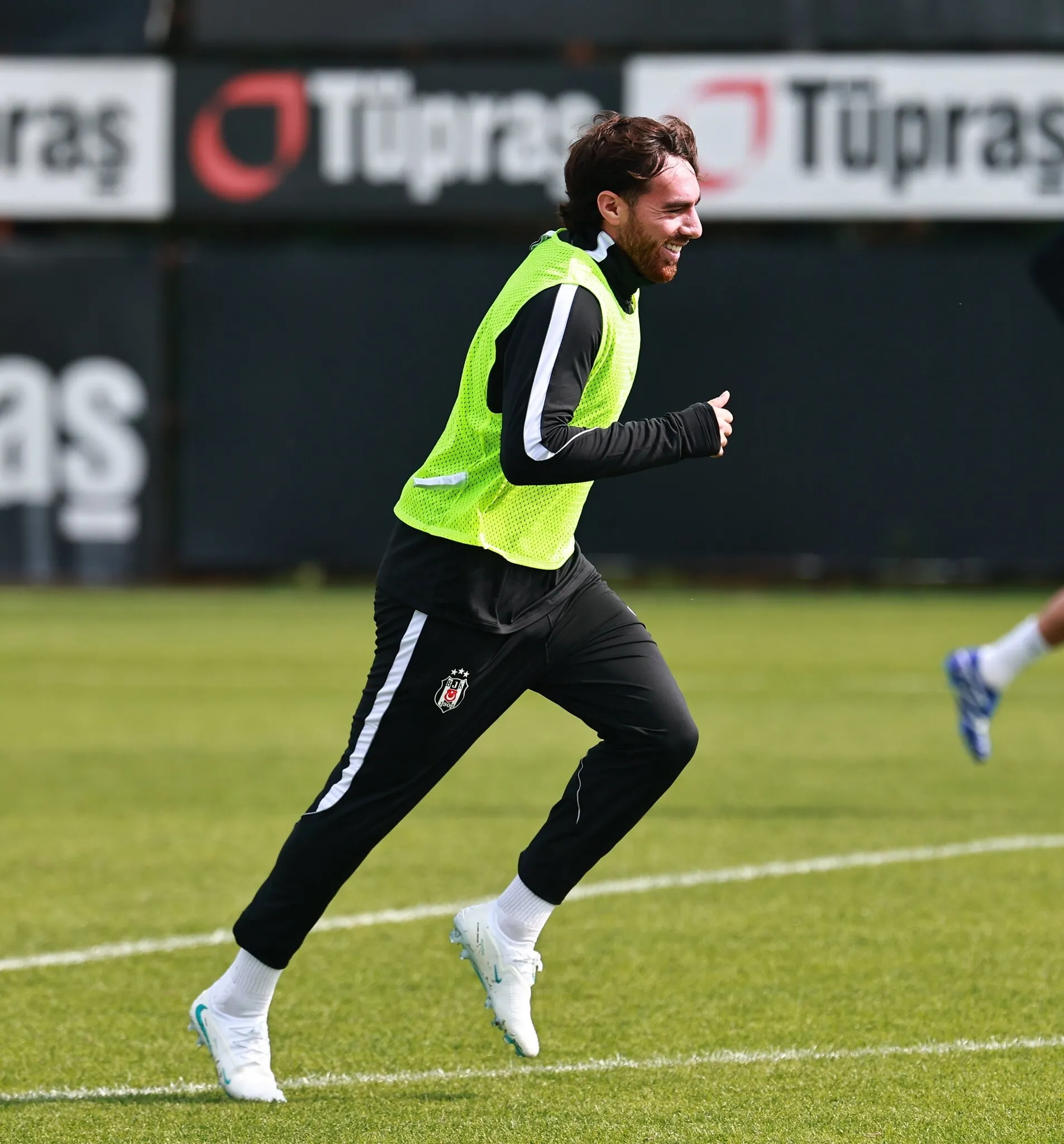 Beşiktaş'ta Orkun Kökçü takımla çalıştı
