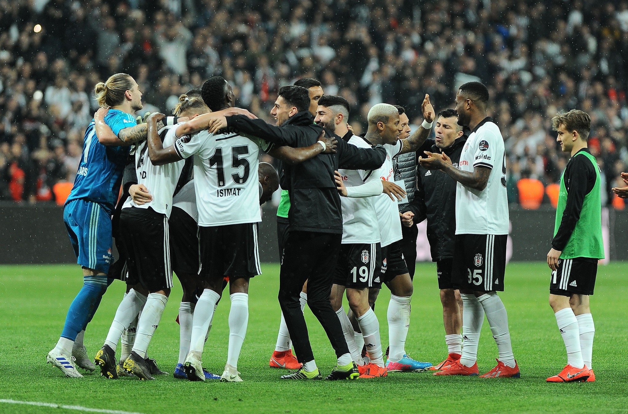 Mac Sonucu Besiktas 2 1 Basaksehir L Ozet Aspor