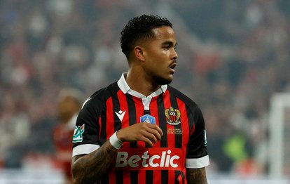 Justin Kluivert Valencia’ya transfer oldu