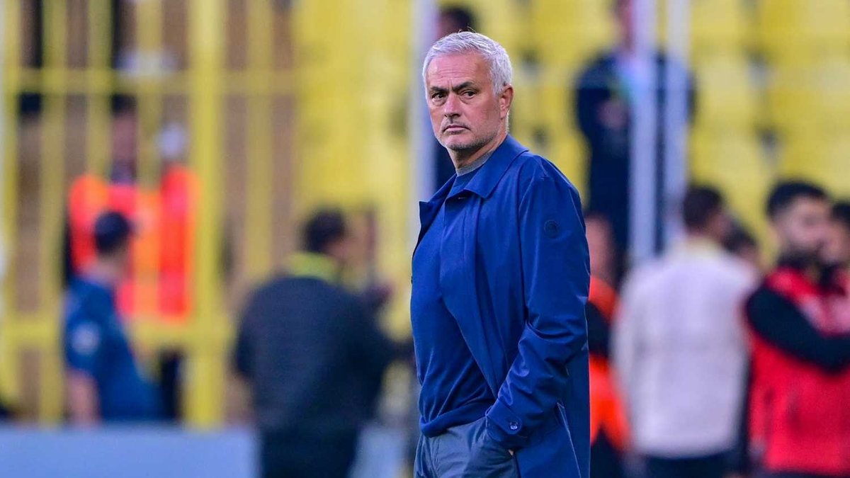 Fenerbahçe yönetimi kararını verdi! Jose Mourinho... Fenerbahçe yönetimi kararını verdi! Jose Mourinho...