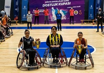 Beşiktaş Fenerbahçe ve Galatasaray'dan "Dünya Engelliler Günü"nde anlamlı buluşma