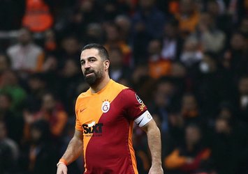 Arda Turan’dan Barcelona maçı öncesi kadro dışı açıklaması!