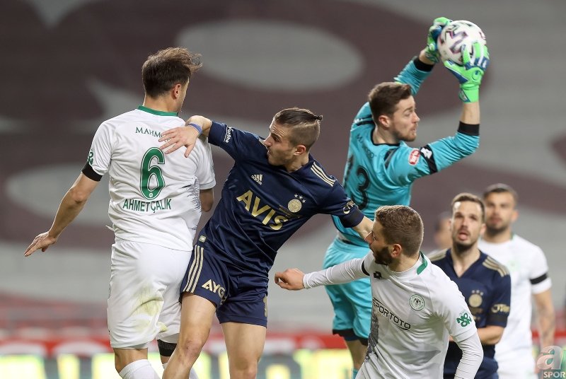 Son dakika spor haberleri: Fenerbahçe için flaş sözler! Şampiyonluk futbolu değil