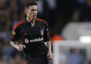 Beşiktaş'tan flaş Jose Sosa açıklaması!
