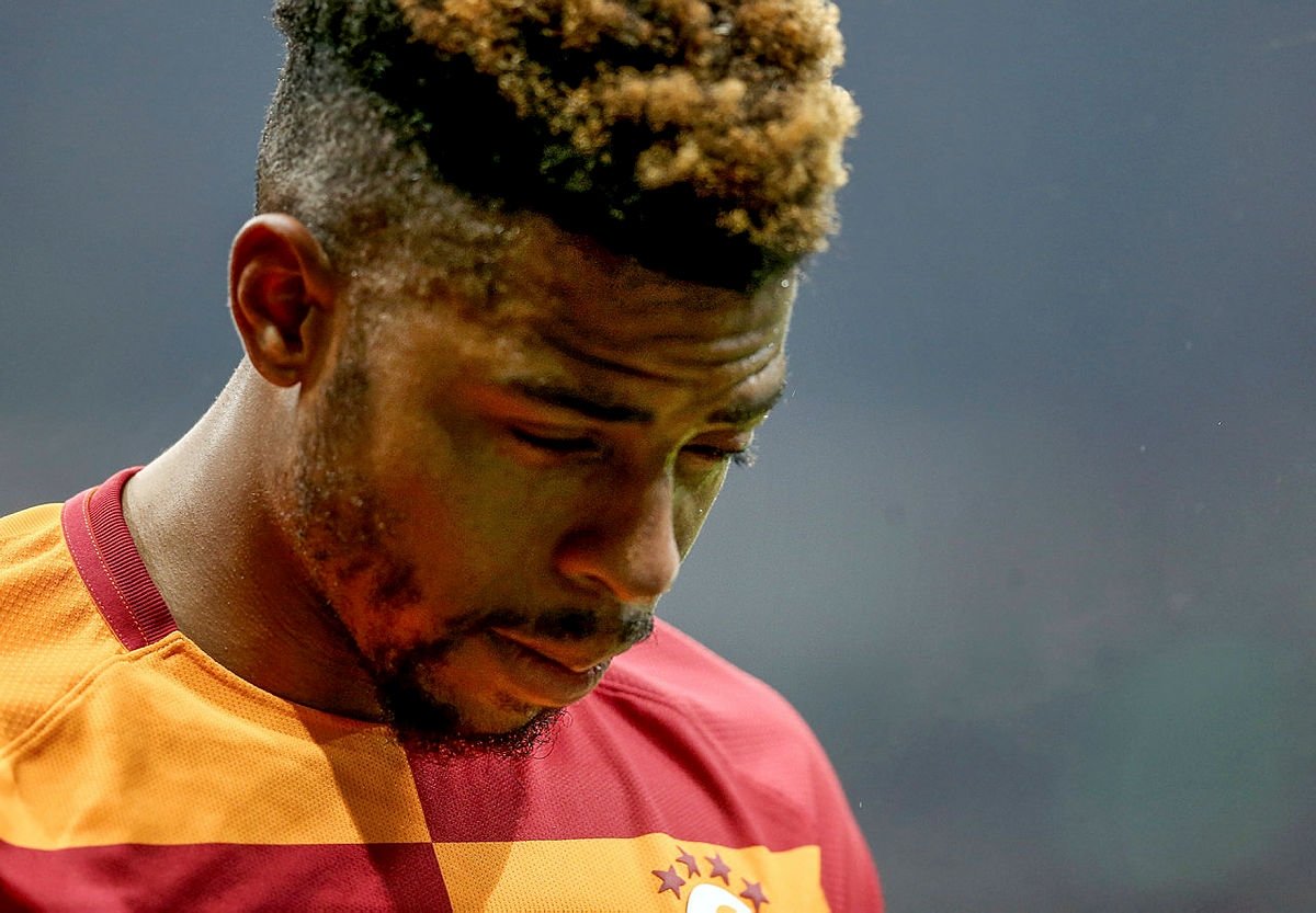 Galatasaray’da 10 futbolcu gidiyor