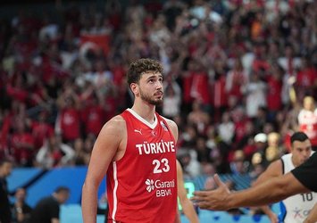 Alperen'in '12 Dev Adam' şarkısı coşkusu