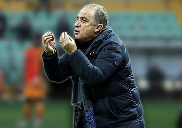 Maçta gergin anlar! Terim kırmızı kart gördü