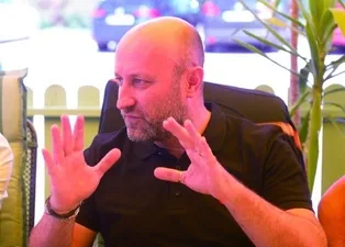 Cenk Ergün oyuncuları nasıl ikna etti?