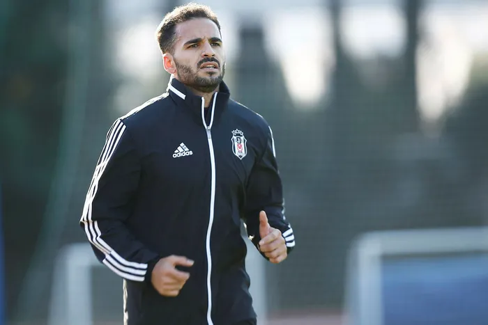 Altay Beşiktaşlı Douglas ve sağ kanat Gökhan Töre'ye talip oldu! - 2