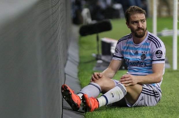 Caner Erkin’in vukuatları bitmiyor!