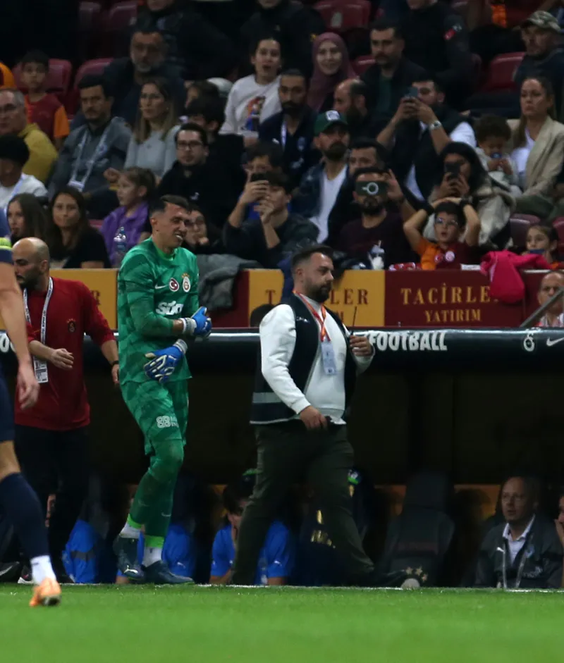 Galatasaray Kasımpaşa maçında Muslera sakatlandı! - 1