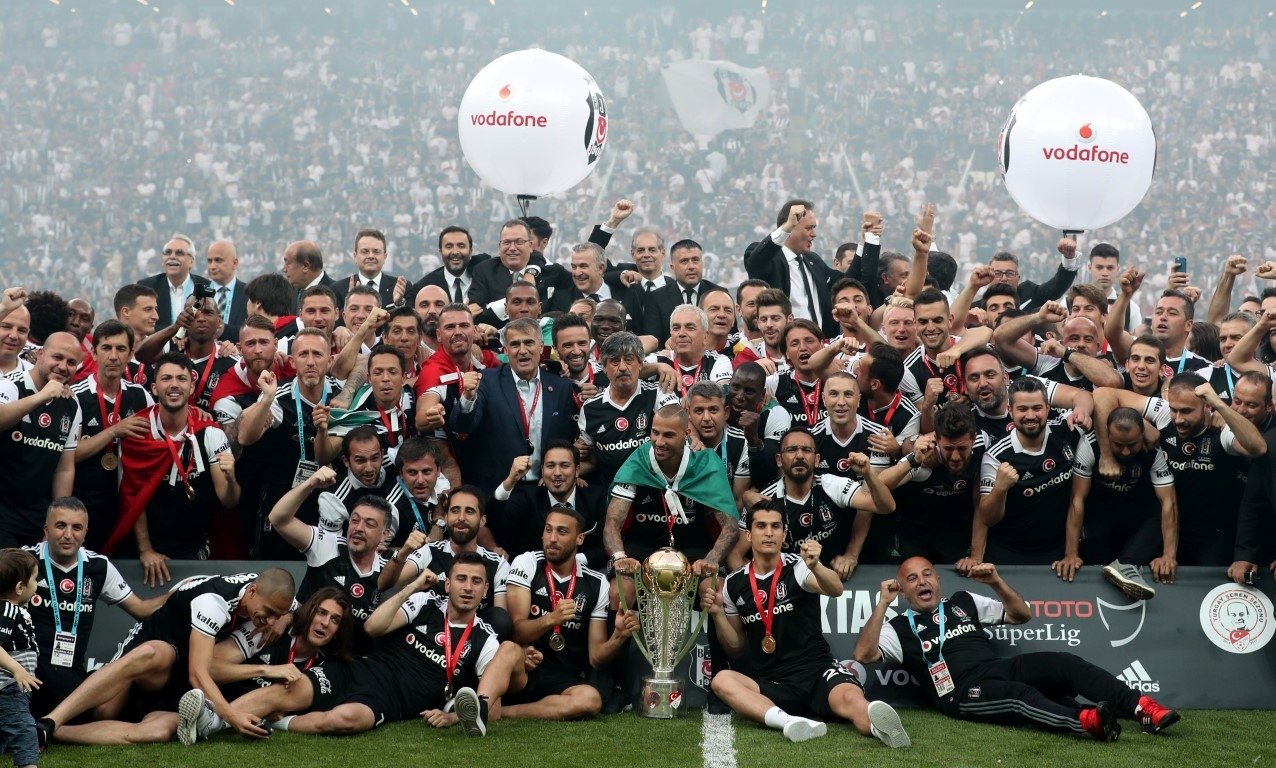 Beşiktaş, şampiyonluk kupasını aldı