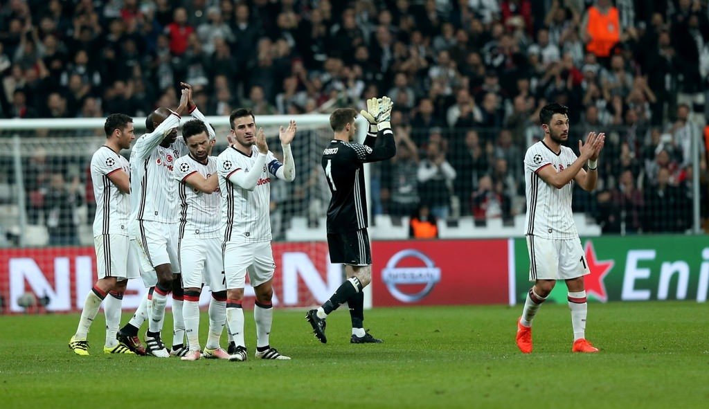 Beşiktaş-Benfica mücadelesinden kareler