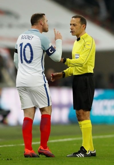 Cüneyt Çakır’ın kararları Rooney’i çıldırttı