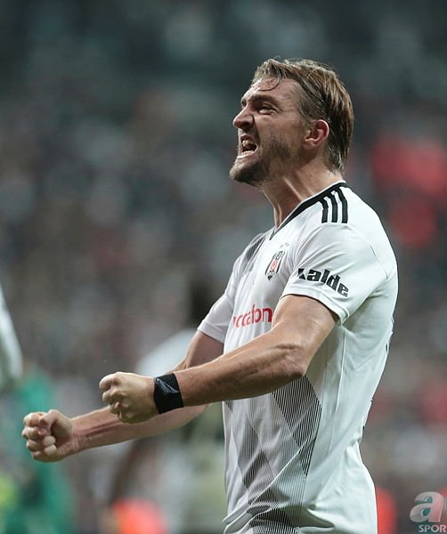 Fenerbahçe’de ilk hedef sol bek! Gündemdeki isimler...