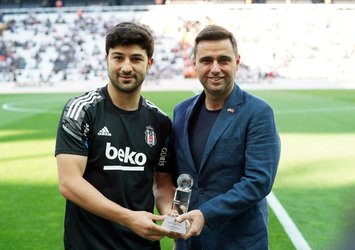 Güven Yalçın'a 100. maç plaketi