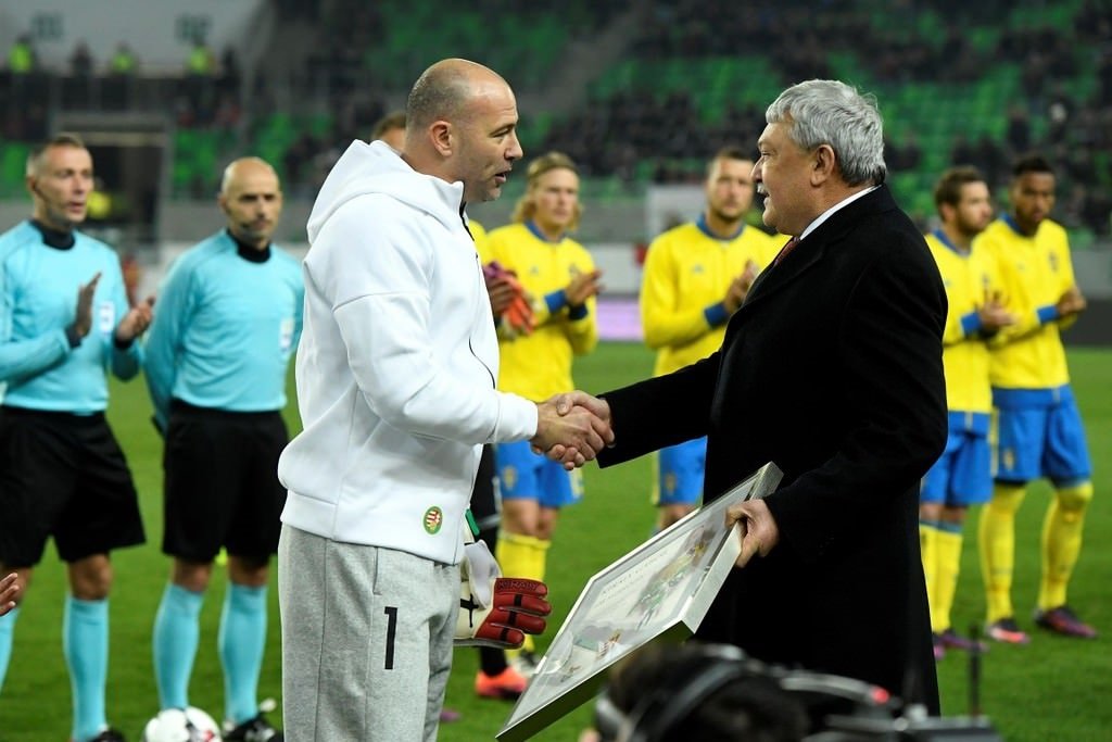 Gabor Kiraly niçin eşofman giyiyor?