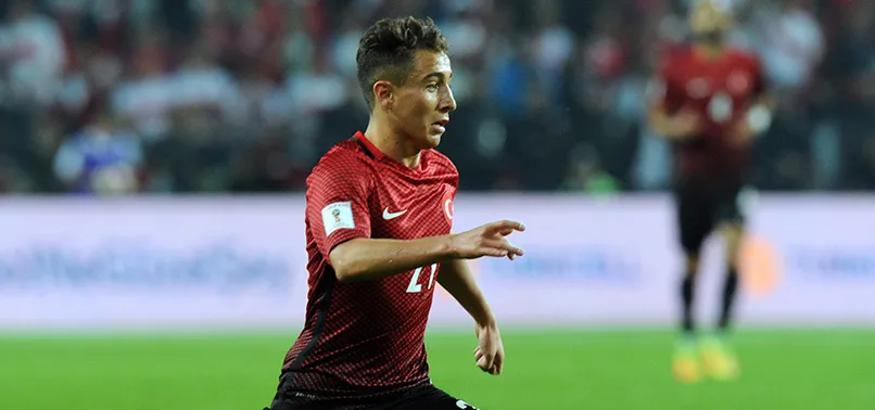 Emre Mor dibe vurdu!