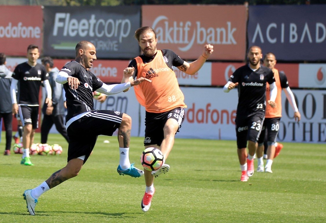 Caner Erkin ile Ersan Gülüm arasında gerginlik