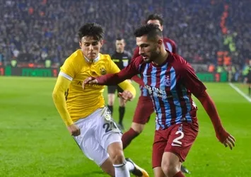 Eljif Elmas, herkesi kendine hayran bıraktı