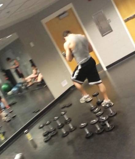 Spor salonlarından tuhaf görüntüler