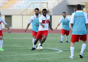 Eto'o, Türk Milli Takımı formasını giydi