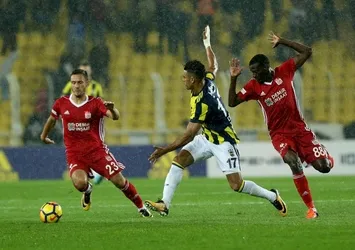Fenerbahçe, Kadıköy'de kalesini kapatamıyor