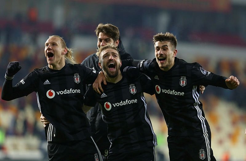 Şenol Güneş’ten sürpriz 11! Beşiktaş çıkış arıyor