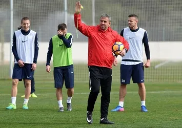 Eto’o’yu aramayız