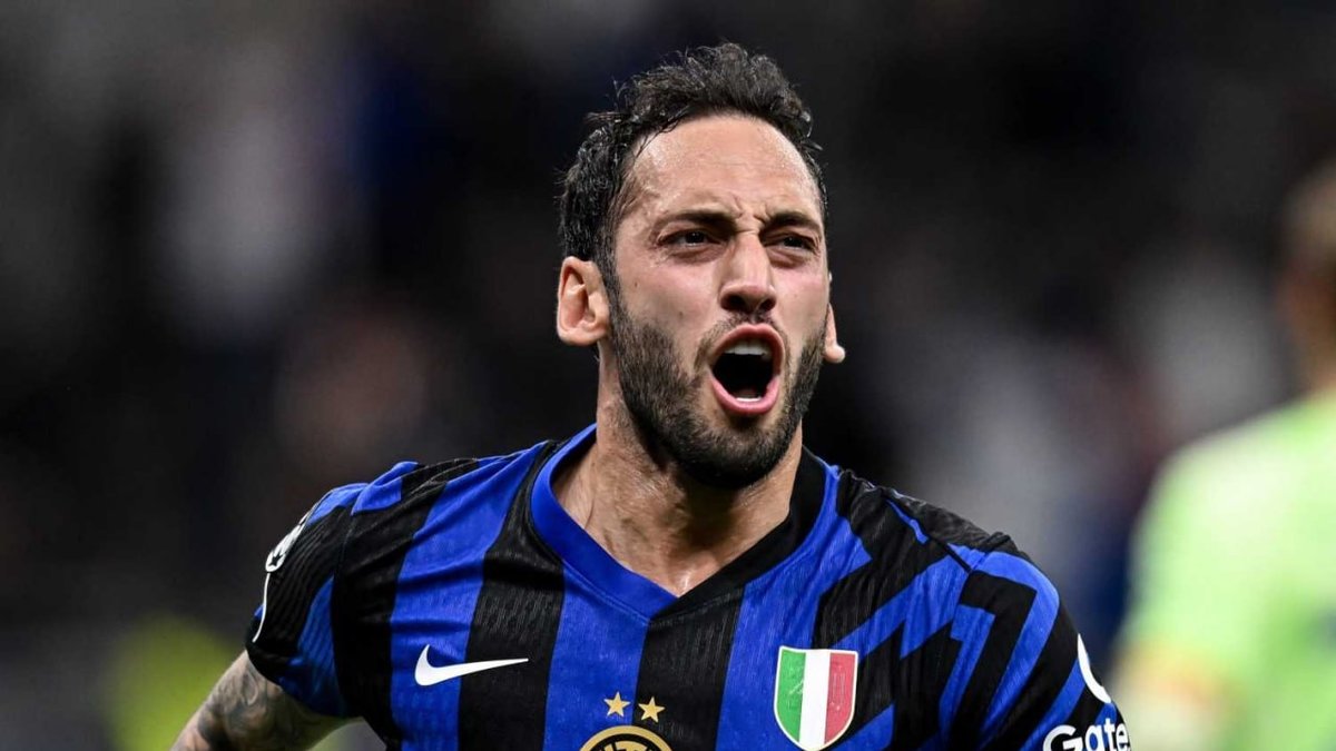 TRANSFER HABERİ | Fenerbahçe'nin Hakan Çalhanoğlu ısrarı sürüyor! TRANSFER HABERİ | Fenerbahçe'nin Hakan Çalhanoğlu ısrarı sürüyor!
