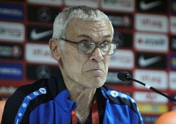 Hector Cuper: Fransa'ya karşı oynamak kolay değil