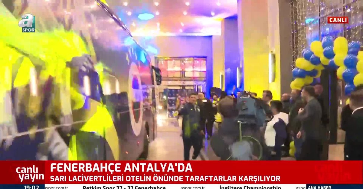 Fenerbahçe kafilesi Antalya'ya geldi