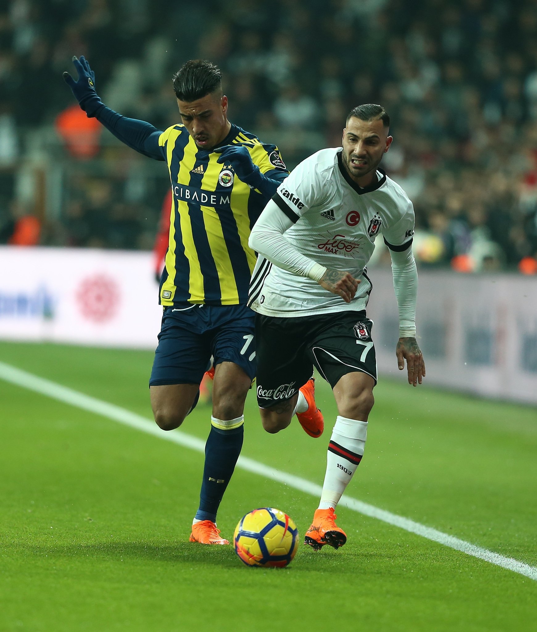 Caner Erkin’den Fenerbahçe taraftarına cevap...