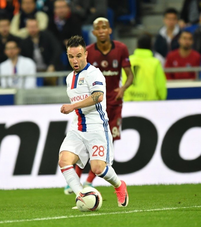 Mathieu Valbuena, Cuma günü imzalıyor
