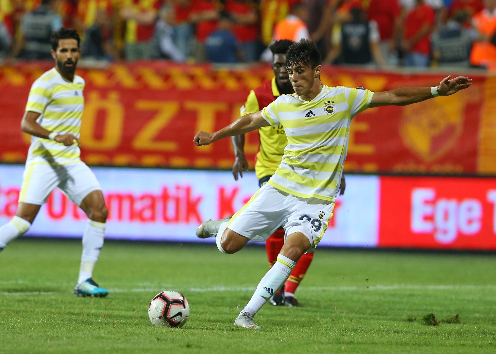 Eljif Elmas bombası! Galatasaray...