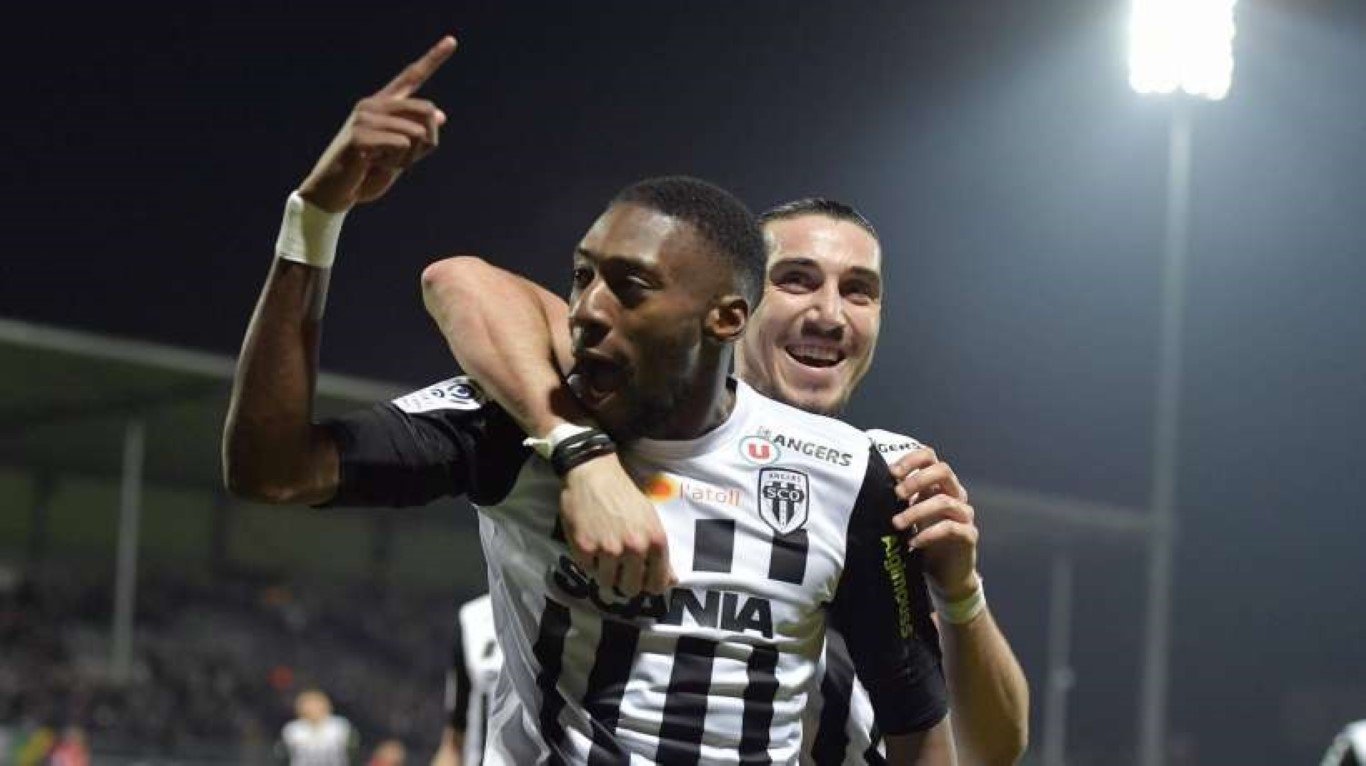 F.Bahçe’de hedef Ekambi