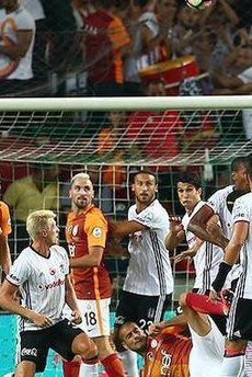 Beşiktaş - Galatasaray maçının biletleri satışta!
