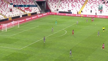 Sivasspor Karagümrük maçında tansiyon bir anda yükseldi!