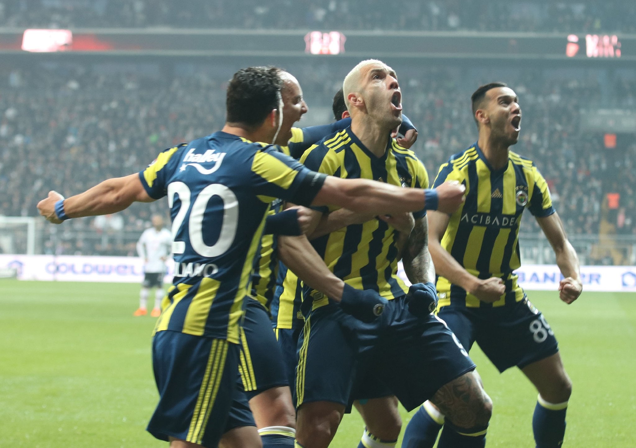 Caner Erkin’den Fenerbahçe taraftarına cevap...