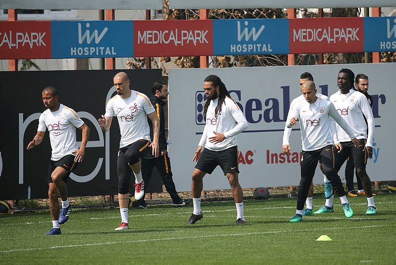 Galatasaray Denayer’in tapusunu alıyor