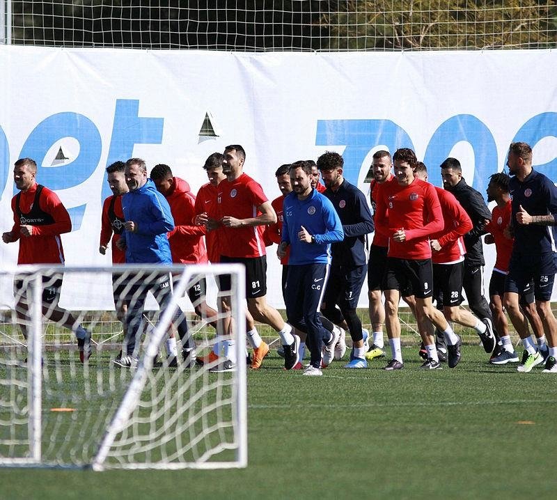Antalyaspor Fenerbahçe maçı hazırlıklarına başladı
