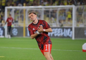 Kerem'den kendisini alkışlayan taraftara yanıt!