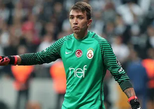 Galatasaray, Muslera ile sözleşme uzattı!