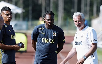 Bright Osayi-Samuel Fenerbahçe’ye veda etti!