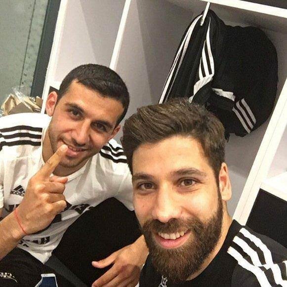 Ünlüler Beşiktaş’ın şampiyonluğunu böyle kutladı