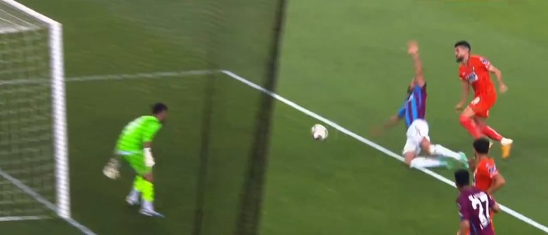 Trabzonspor - Alanyaspor maçında penaltı kararı! - 1