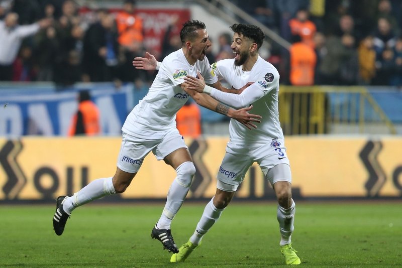 Kasımpaşa - Beşiktaş maçından kareler