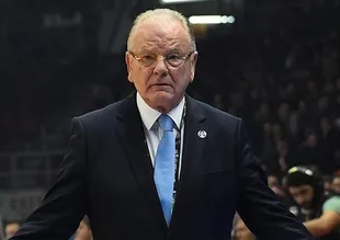 Efes'te Ivkovic'le yollar ayrıldı