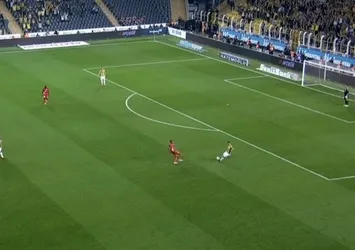 Skrtel'in hatasını Doukara değerlendirdi
