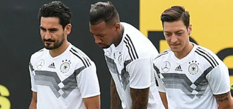 Merkel'den Mesut ve İlkay'a destek